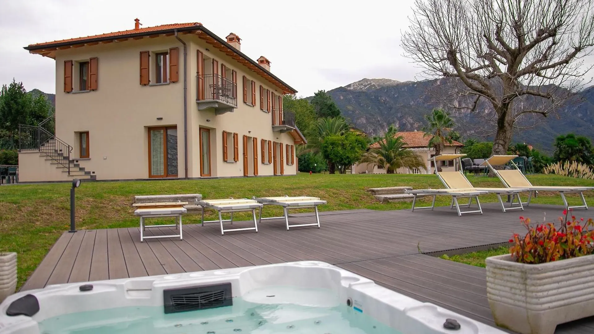 Il Colle Apartments Bellagio 0*,
